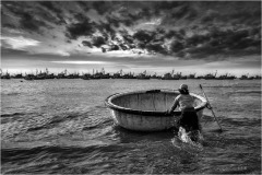 Open-Mono_LEE-ENG_TAN_Preparing-for-Fishing-BW_Singapore Open-Mono_LEE-ENG_TAN_Preparing-for-Fishing-BW_Singapore